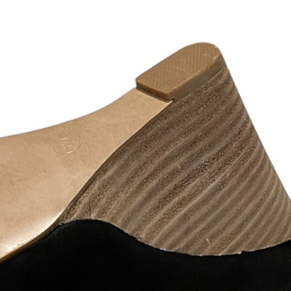 Ccocci Heels - Picture 15 of 17